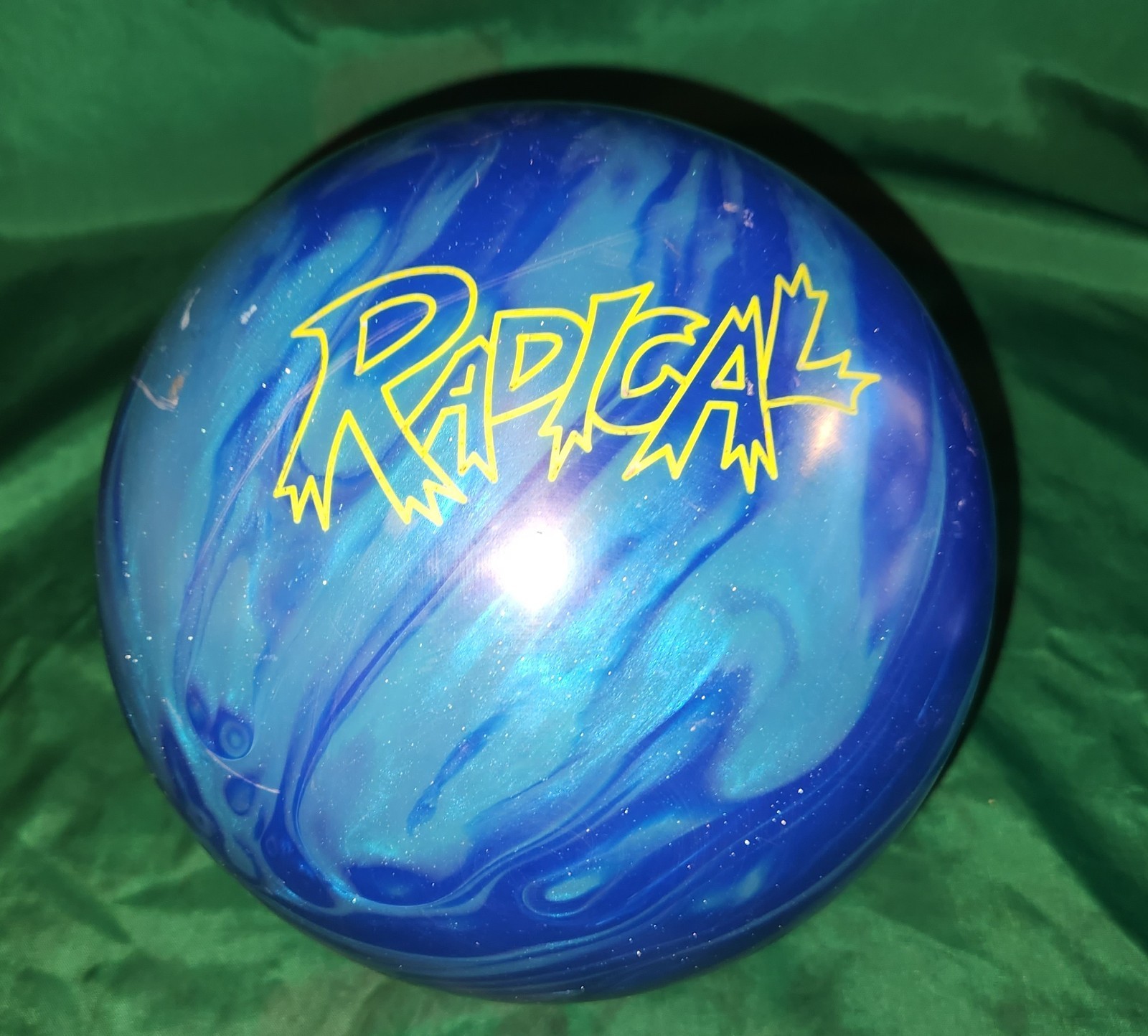 Radical Mass Bias Bowling Ball 15 lbs Preowned Span 4 3/4 Inches
