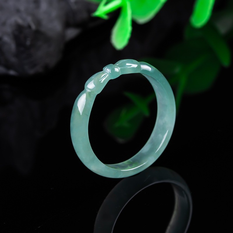 Certified natural A-grade jadeite Carving a bow ring Simple ring