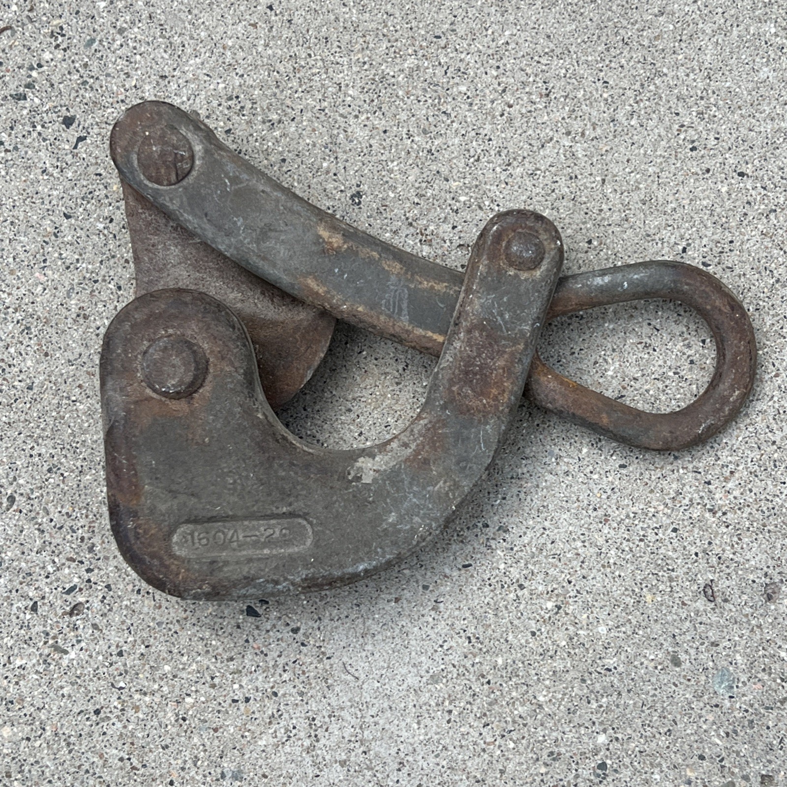 Klein Tools Haven's Grip CABLE PULL wire puller with Swing Latch 1604-20L
