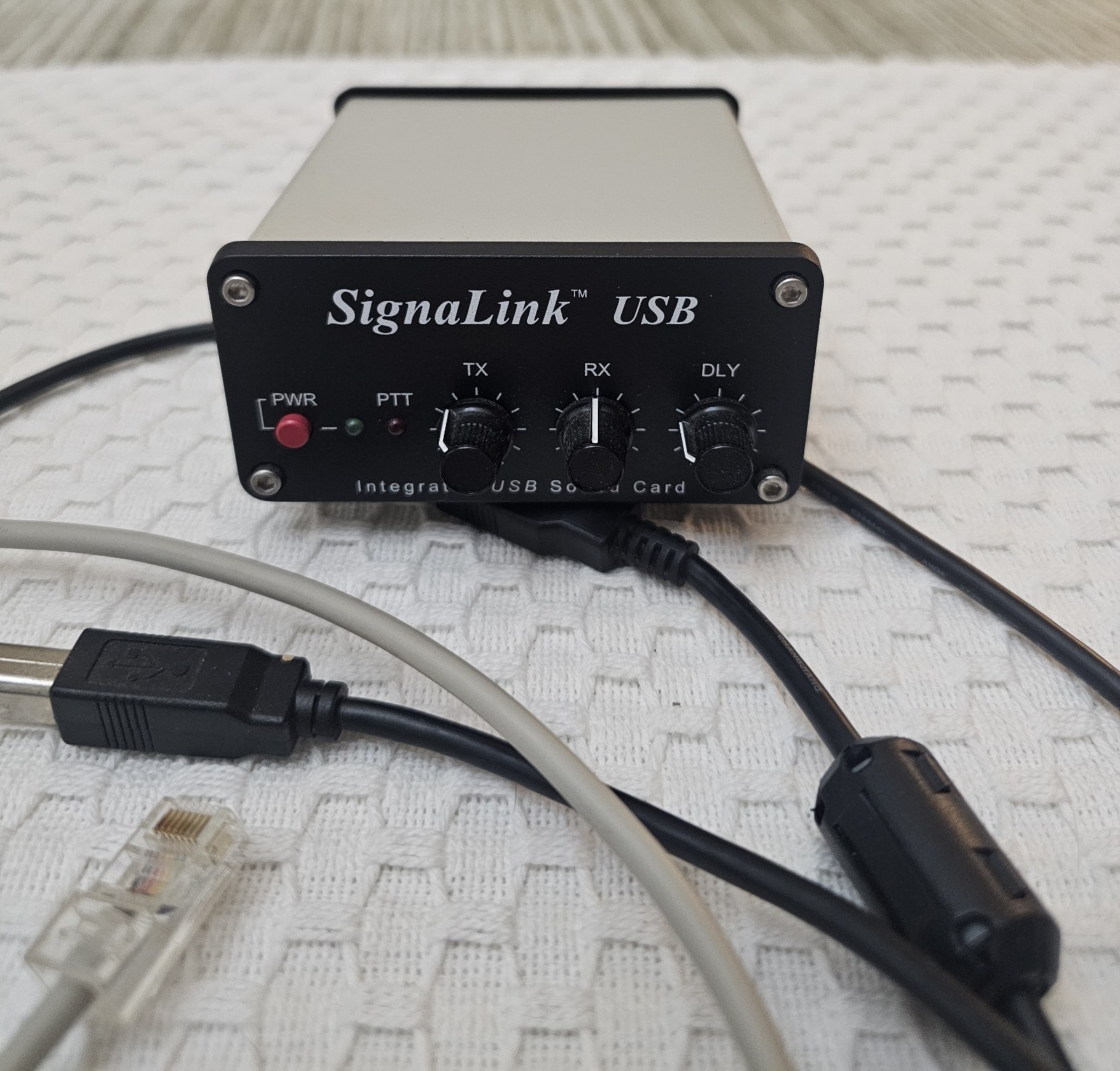 Tigertronics SignaLink USB Interface w/ Integrated USB Sound Card for Ham Radio