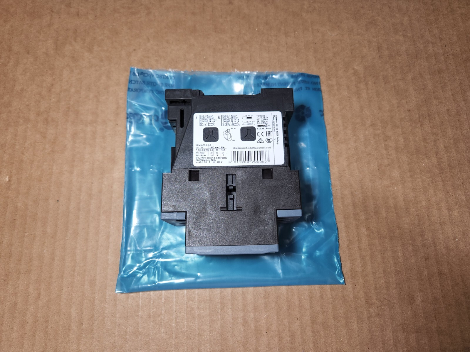 NEW Siemens 3RT2027-1BB40 Power Contactor Motor Control