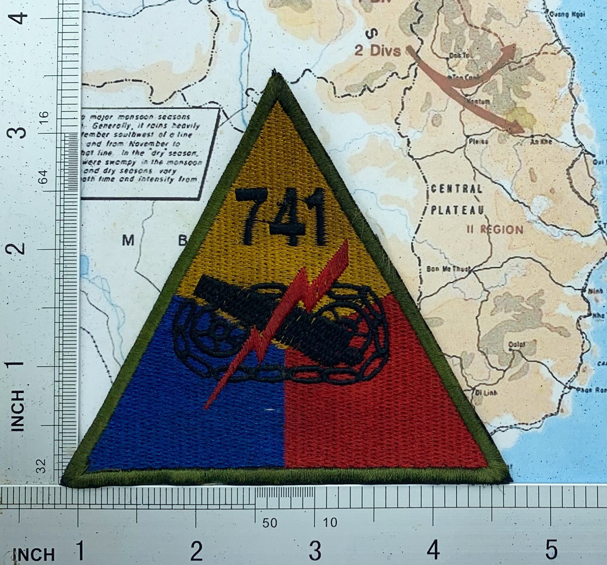 Patch ,US Army Armored 741 Tank Battalion Triangle patch Division Corps , z