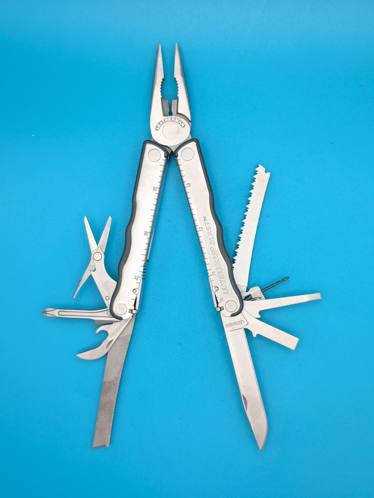 Leatherman BLAST Multi-Tool , Retired Multitool w/ Knife Pliers