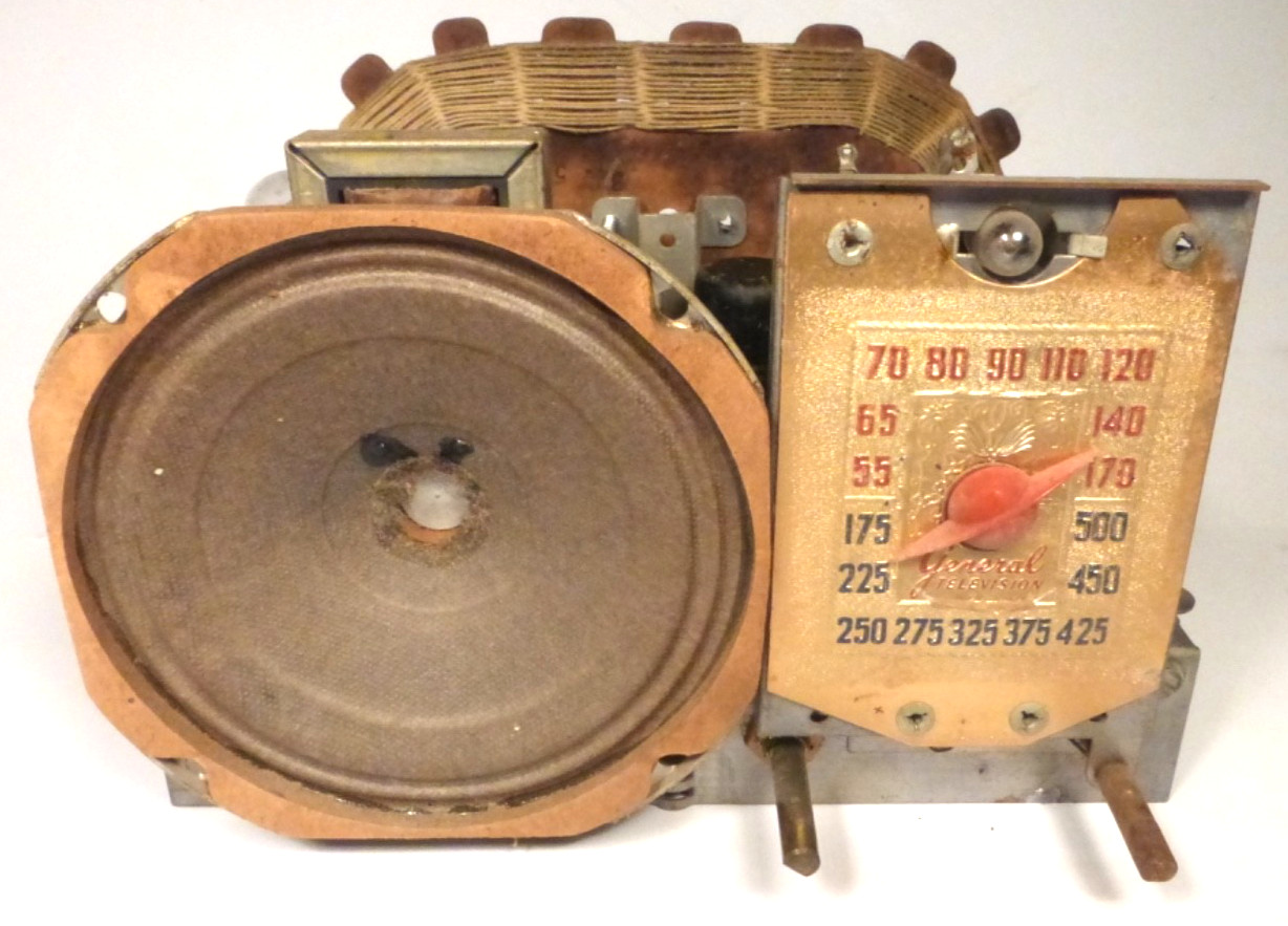 Vintage GENERAL TELEVISION (radio): Untested CHASSIS w/ALL  5  TUBES & GRAPHIC