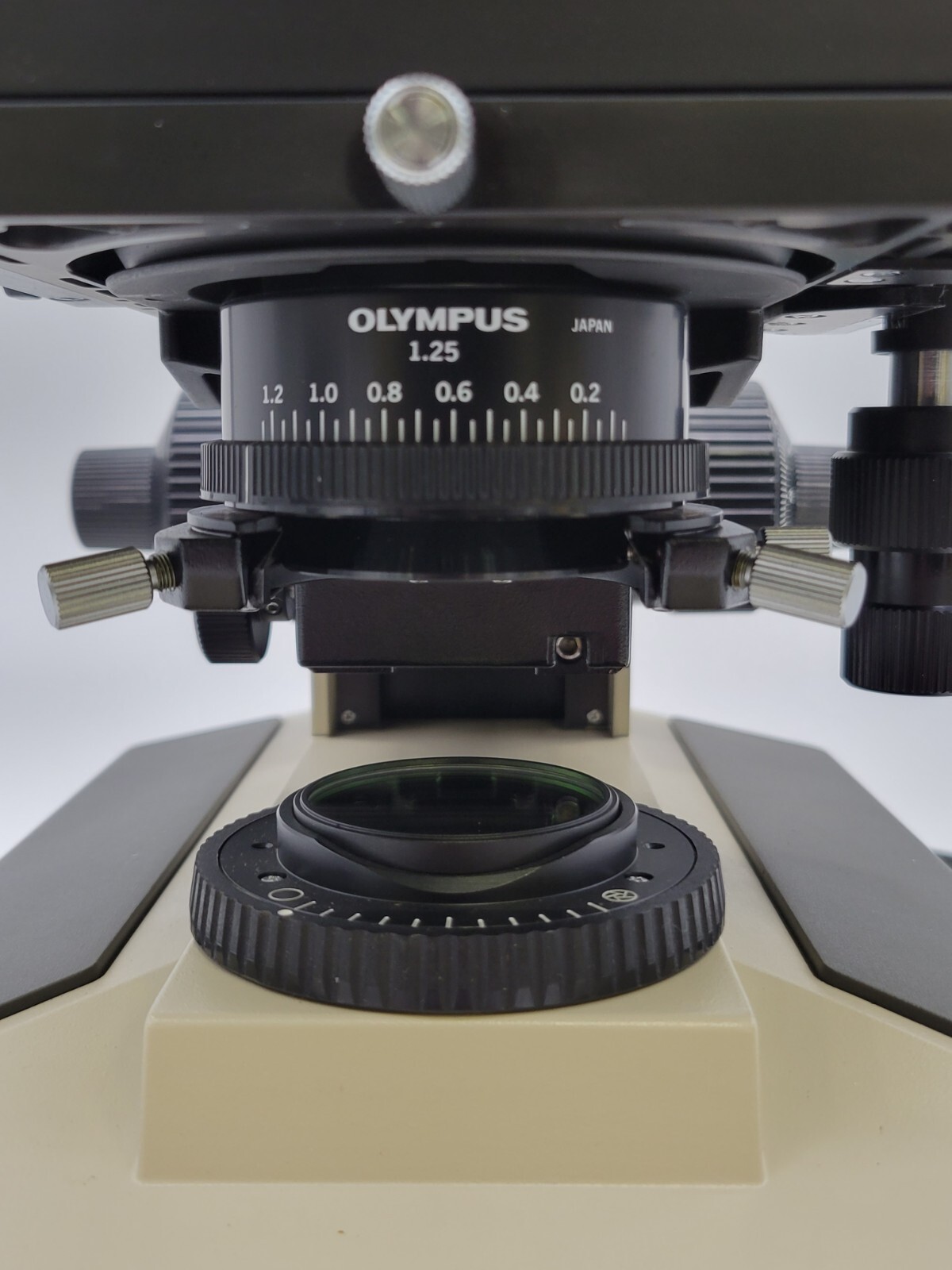 Olympus Microscope BH-2 with Binocular Head & 4x, 10x, 40x, 100x Objectives BH2