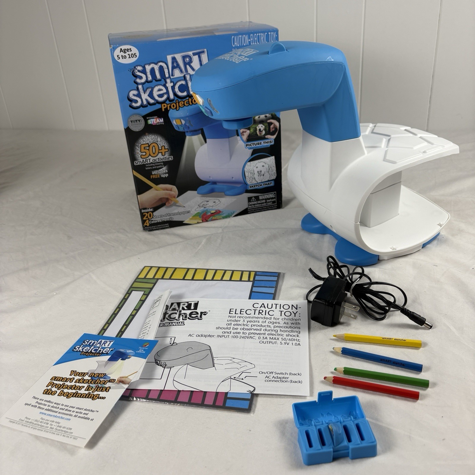 smART Sketcher Projector W/ 1 Cartridge & Colored Pencils W/ Box