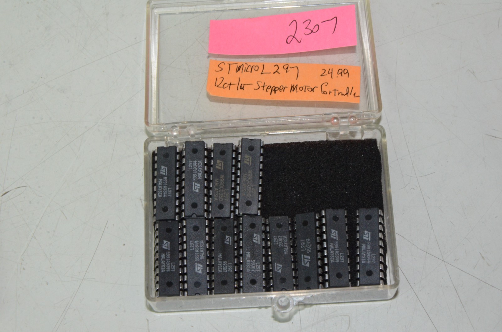 ST Micro L297 Stepper Motor Controller IC Chip Dip New Open Box Lot of 2