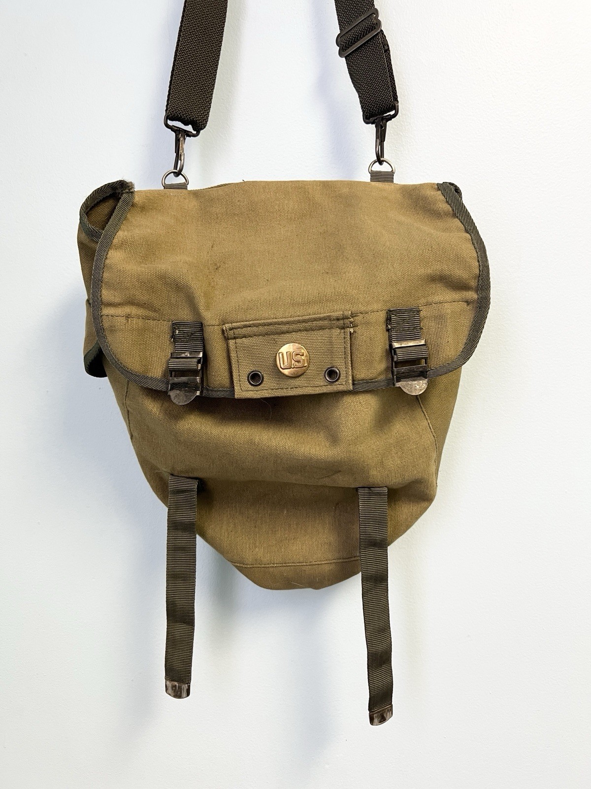 Vintage 50s U.S. Army Canvas Musette Bag Field Pack Strap Vintage Brass Pin