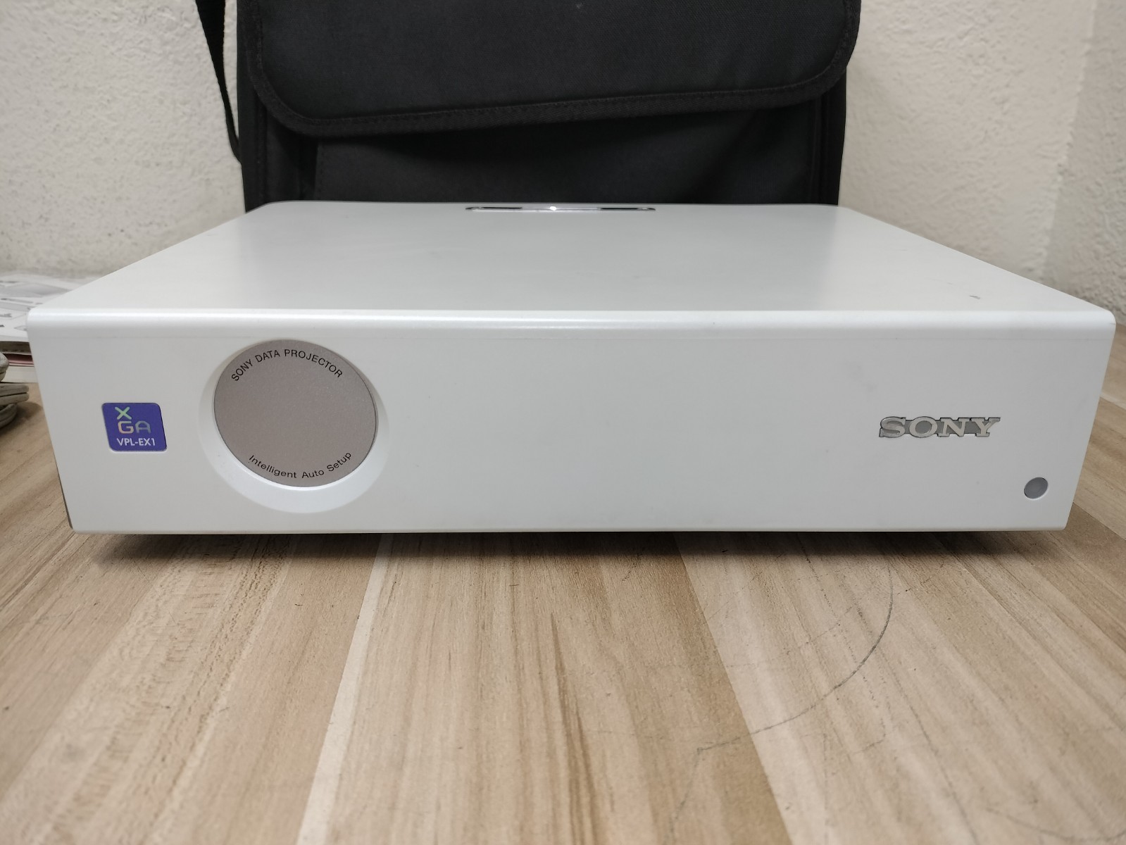 Sony VPL-EX1 LCD Projector - 301 LAMP HOURS
