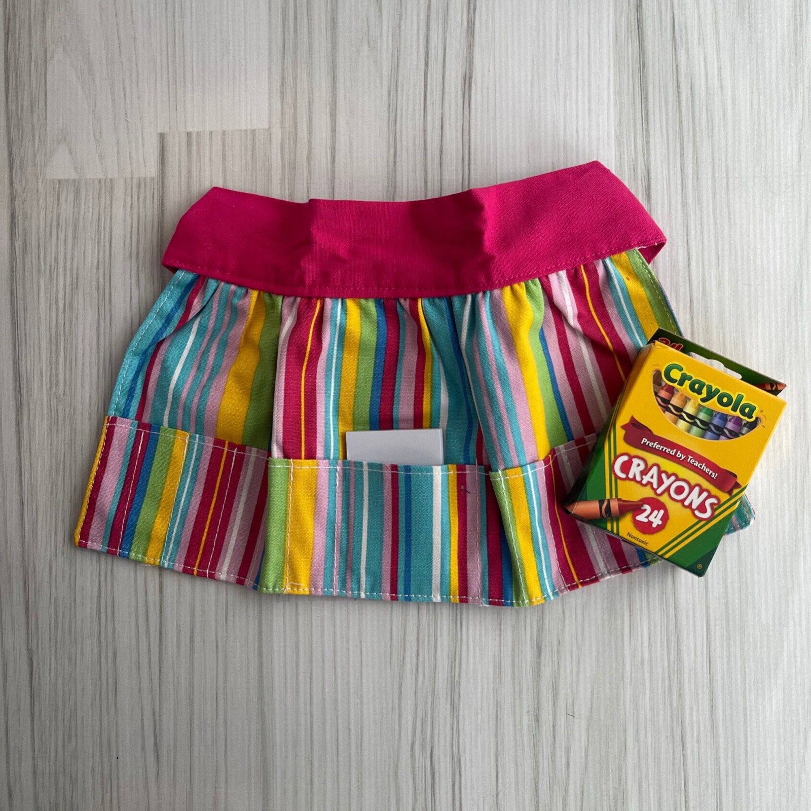 DOODLEBUGZ CRAYOLA CRAYON APRON with CRAYONS - STRIPED NEW NIB