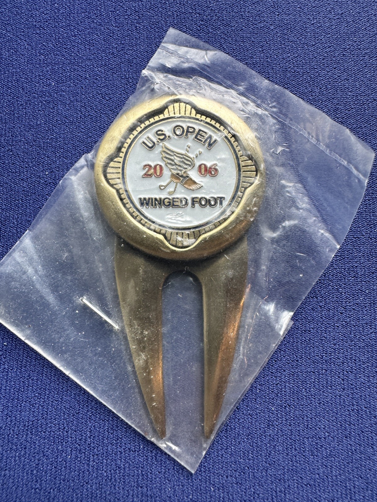 2006 US OPEN BETHPAGE BLACK DIVOT TOOL WITH BALL MARKER USGA MEMBER EXCELLENT