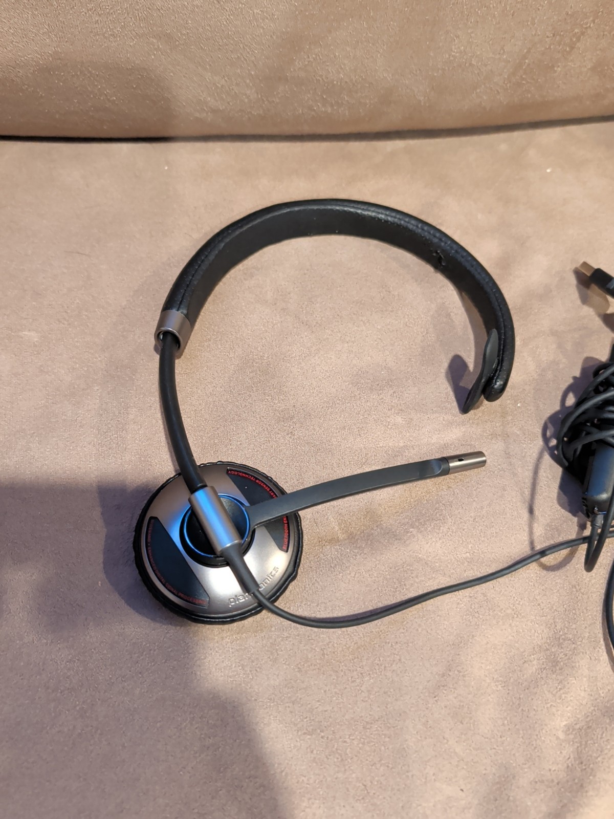 Plantronics Blackwire C710/C720 Corded USB Headset w/Bluetooth + Hard Carry Case