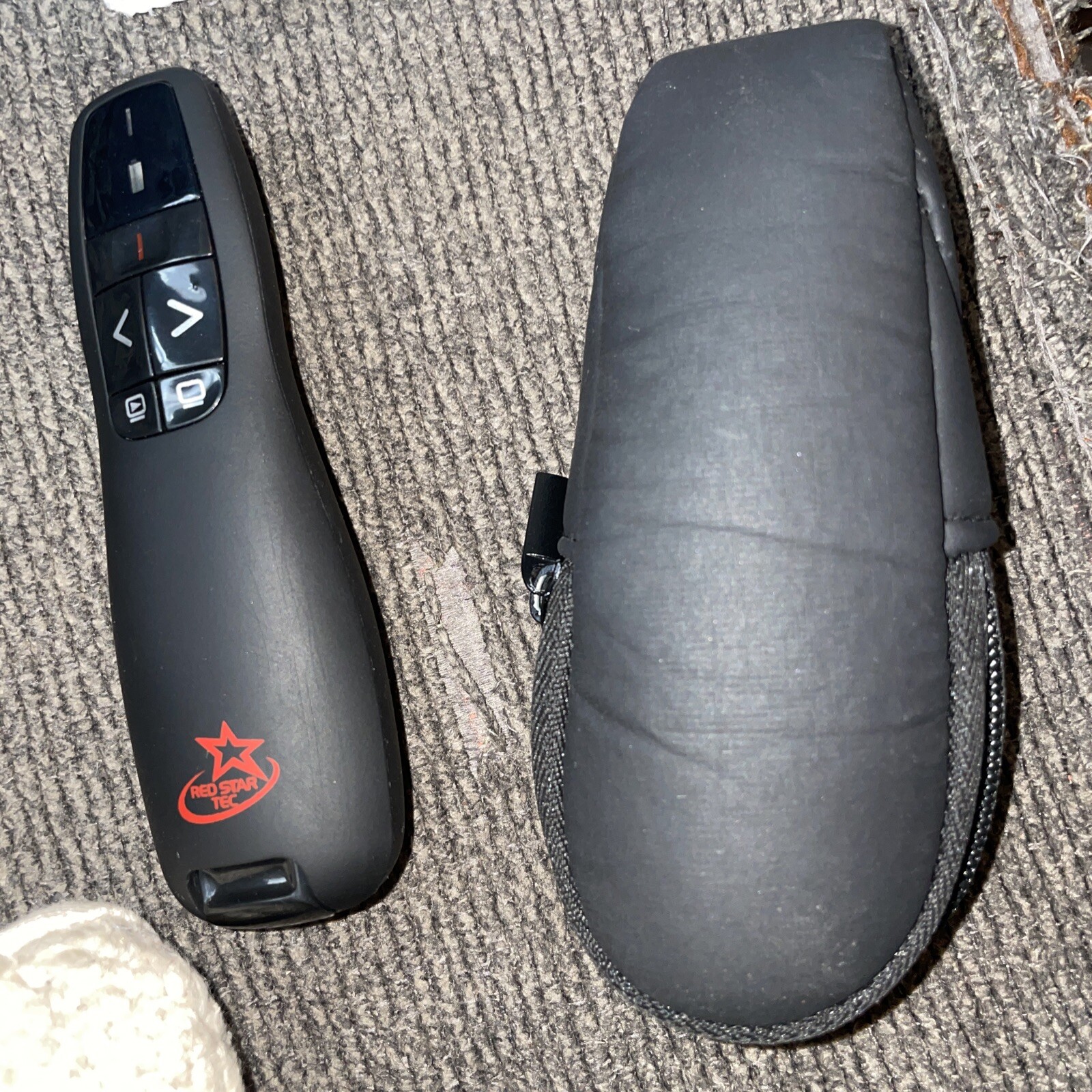 Red Star Tec Wireless Powerpoint and Keynote Presentation Remote Clicker PR-819