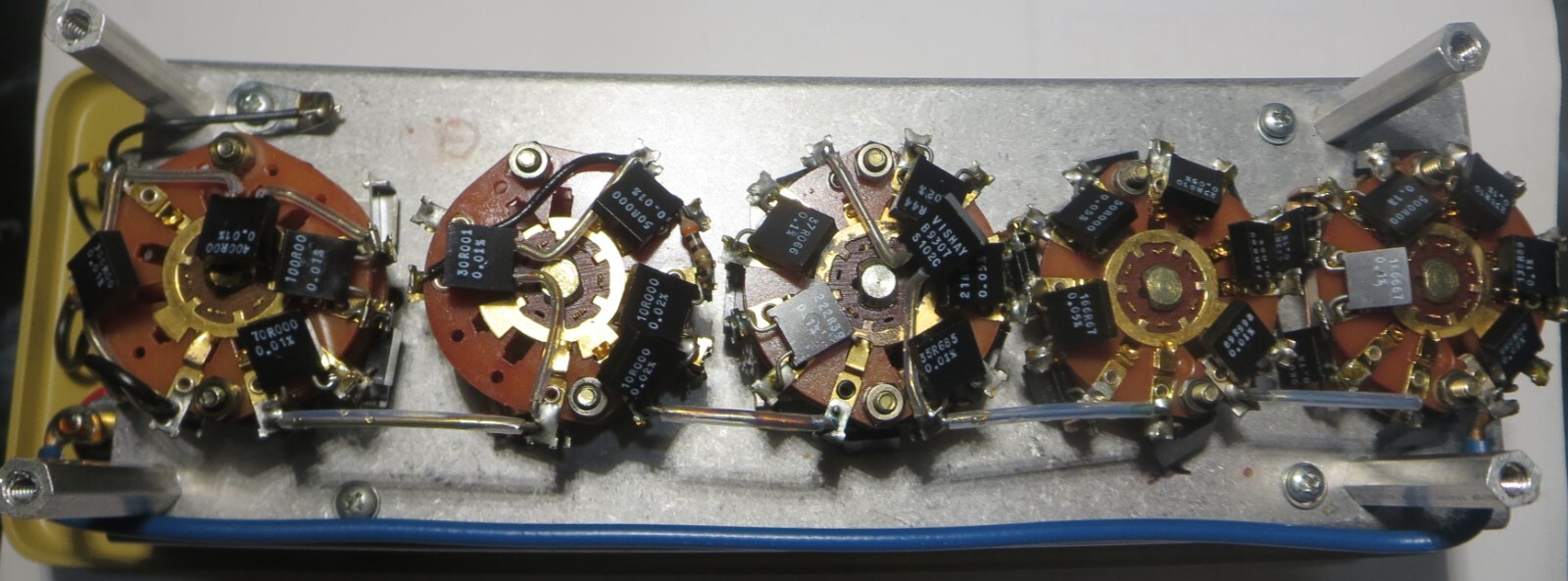 Vishay Micro-Measurements, V/E-40, Decade Resistor / Strain gage Simulator