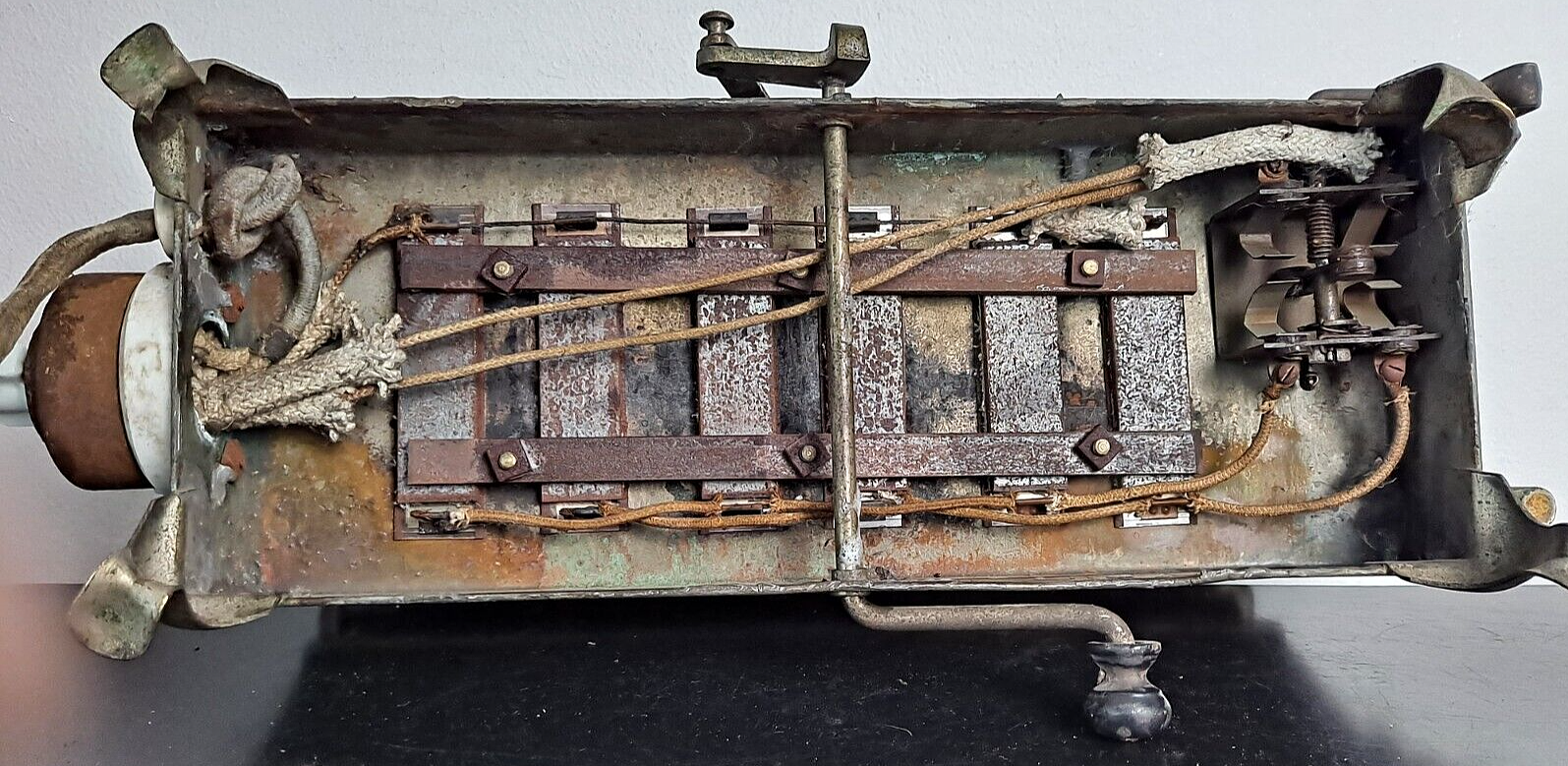 Antique Electric Medical Sterilizer for Surgery Instruments, etc.