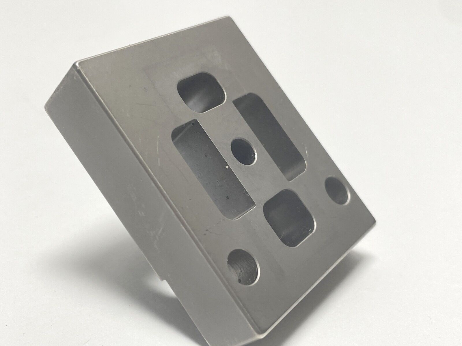 LMI 241W Flush & Gap Transducer w/ 720-D Master Block