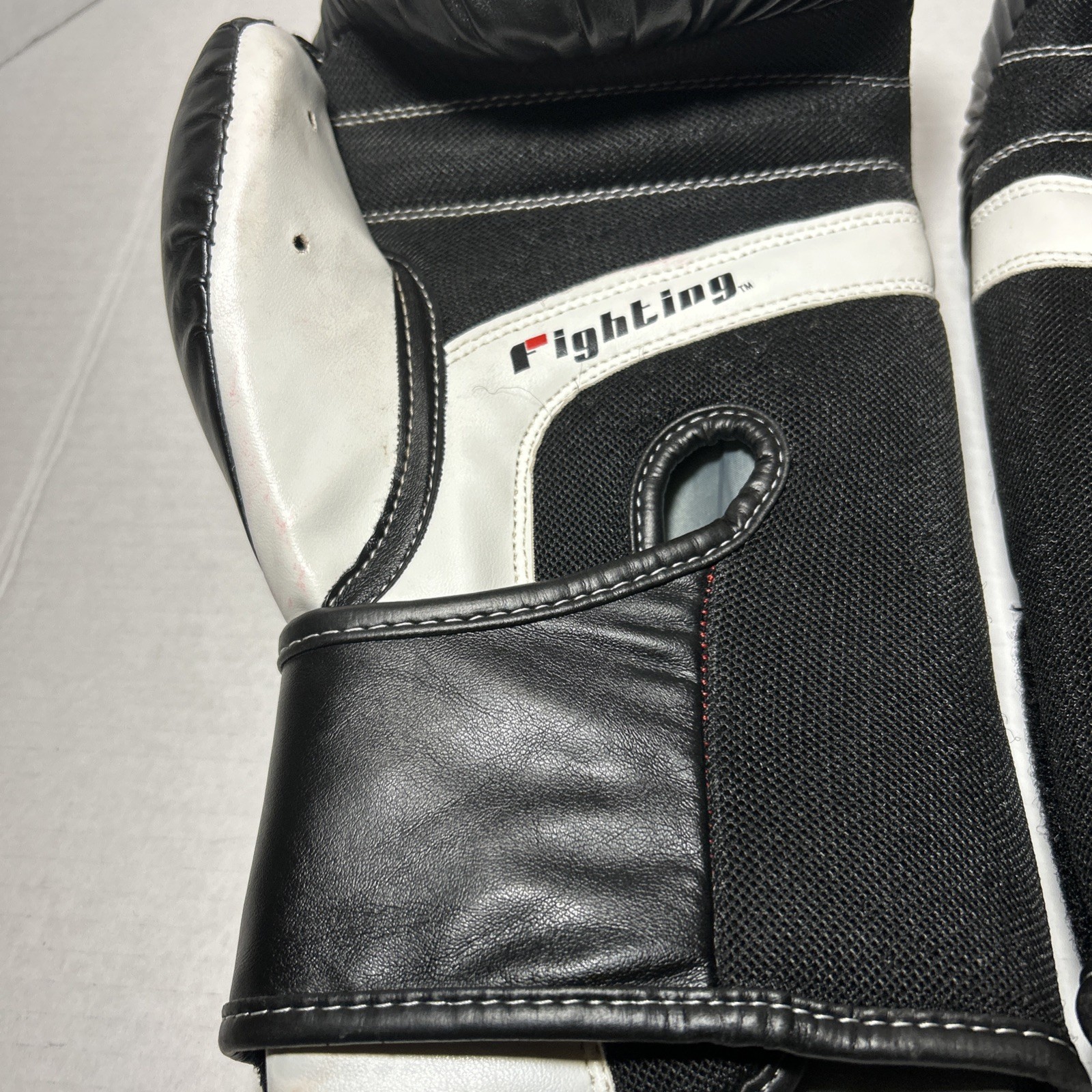 Fighting Boxing Gloves