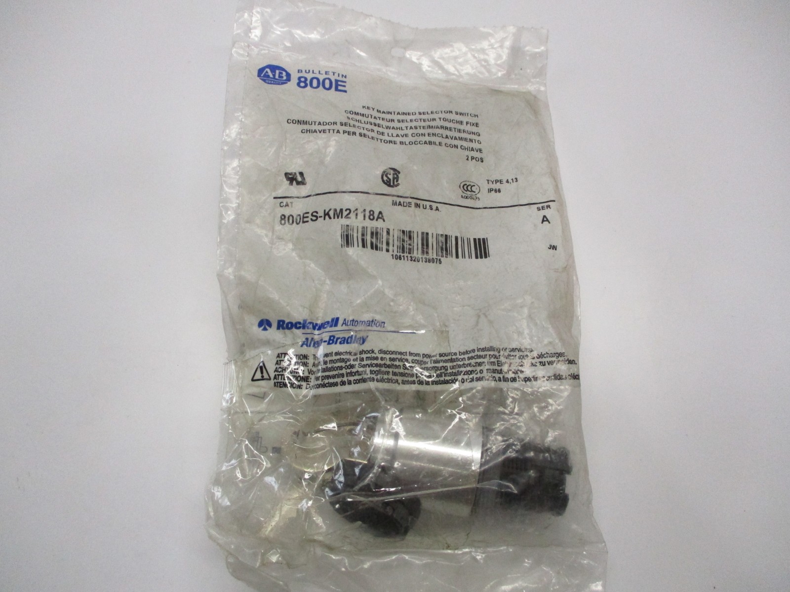 ALLEN BRADLEY 800ES-KM2118A SER.A SELECTOR SWITCH W/KEY NSMP