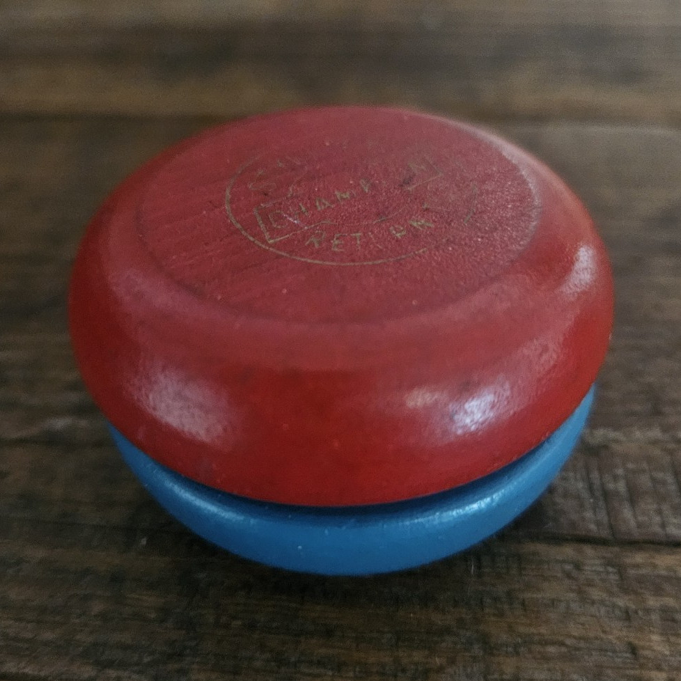 Duncan Red & Blue Yo-Yo Yoyo Spool Approx. 2.25 in Diameter Classic Vintage Toy