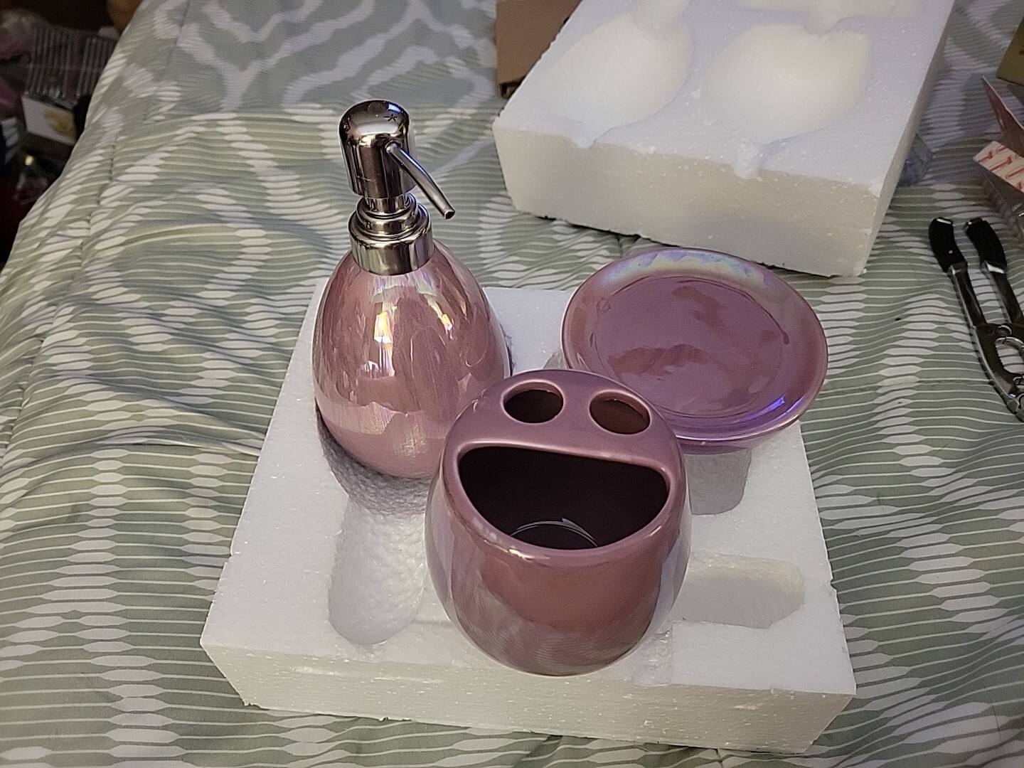 Concierge Collection Bath Accessory Collection 3 Piece Bathroom Set B24