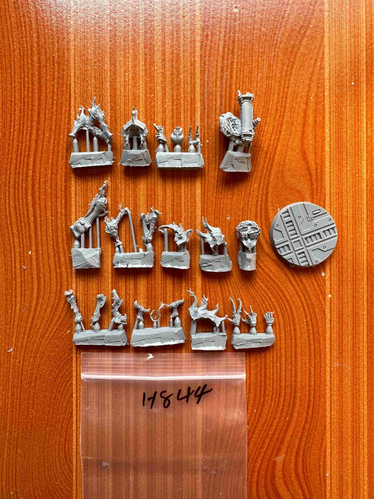 Actual photo Malstrain AlphActual photo Necromunda HOT