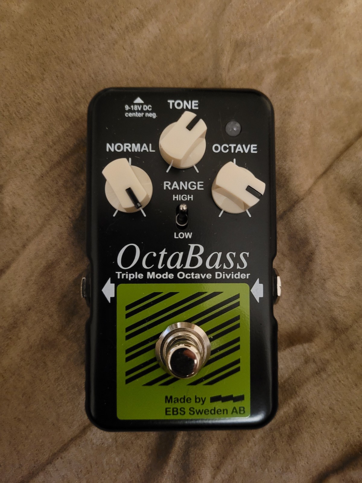 EBS OctaBass analog octave divider effect pedal