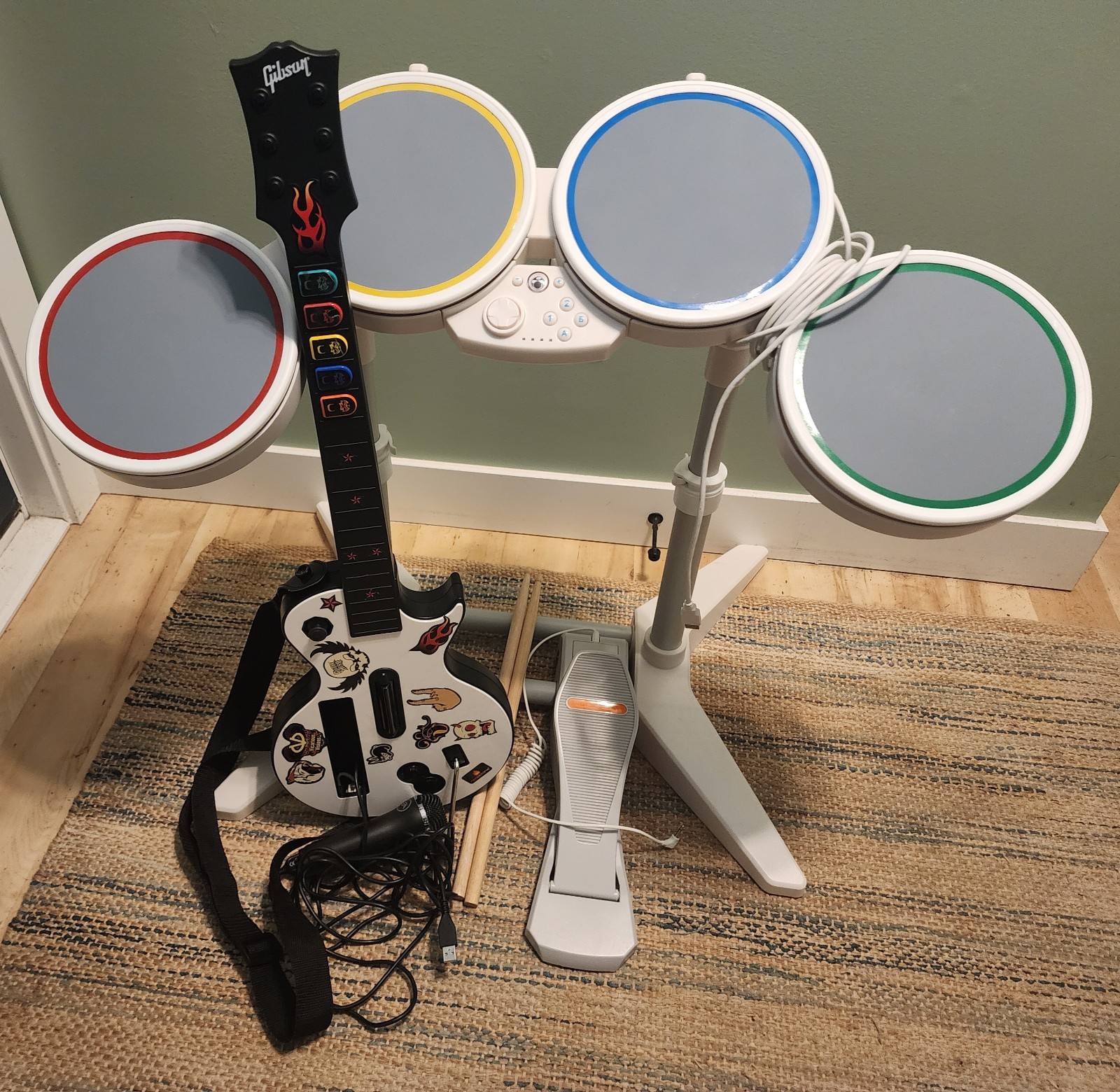 Nintendo Wii Rock Band Set Bundle Lot Drums Drumsticks Guitar Microphone