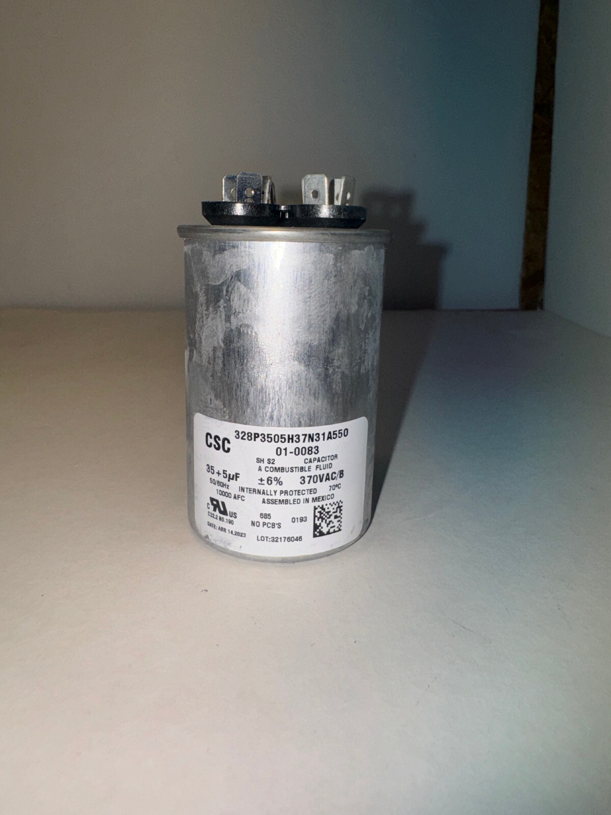 # 01-0083 Nordyne 35+5 uF 370v Capacitor Factory OEM Part Replaces Part # 620762