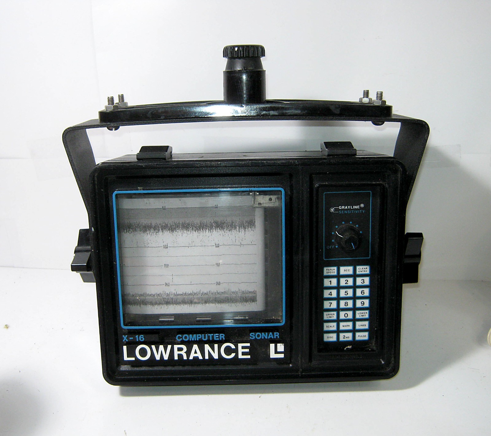 Lowrance X-16 Computer Sonar Scrolling Fishfinder For Parts or Repair