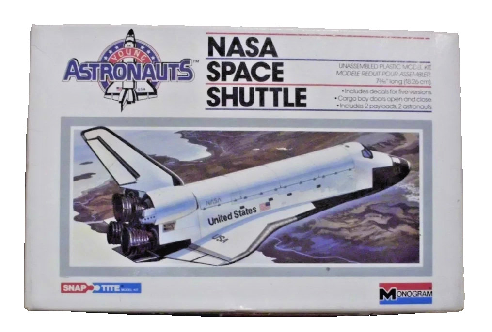 1986 MONOGRAM SNAP TITE 1/200 SCALE " NASA SPACE SHUTTLE " YOUNG ASTRONAUTS 5905