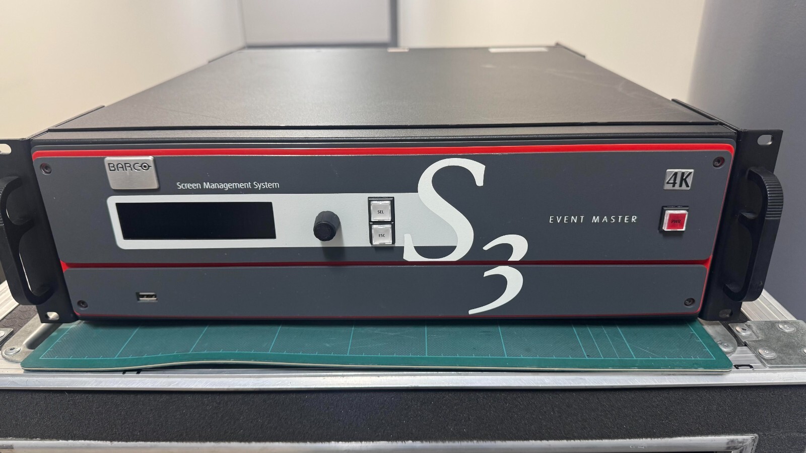 Barco S3 Tri Combo 4k Event Master Screen Management System Video Switcher E2