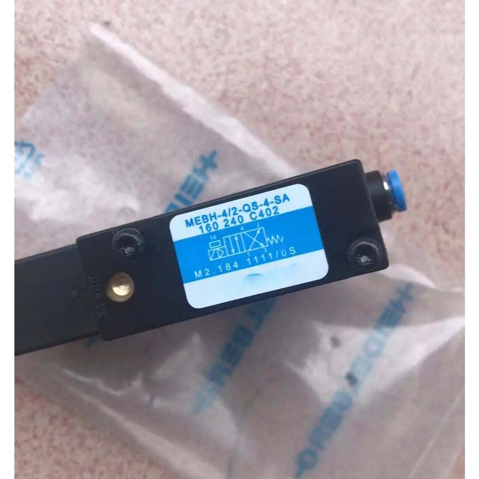 NEW FESTO MEBH-4/2-QS-4-SA 160240 Solenoid Valve Free delivery Free delivery