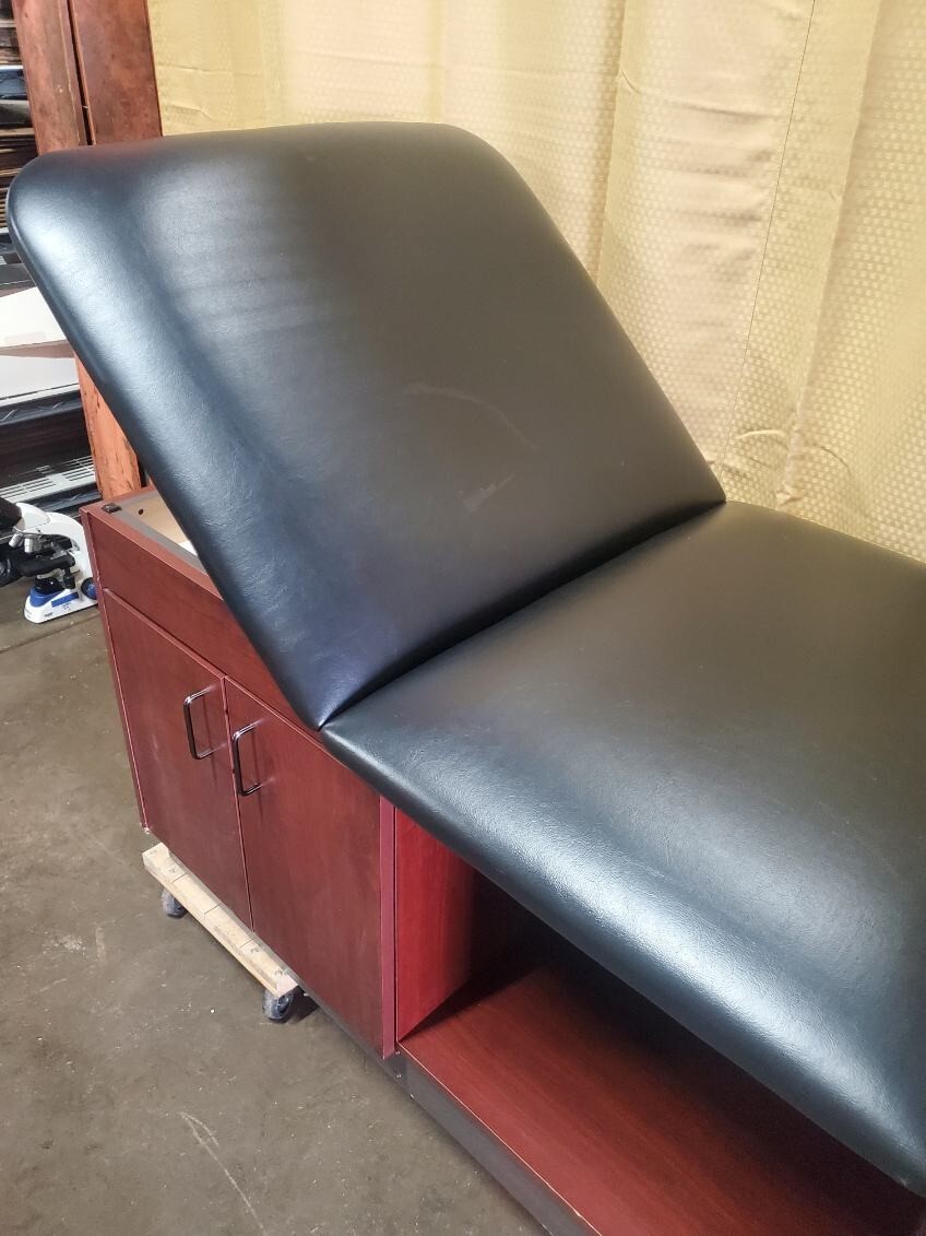 Clinton Classic Treatment Table with Doors *