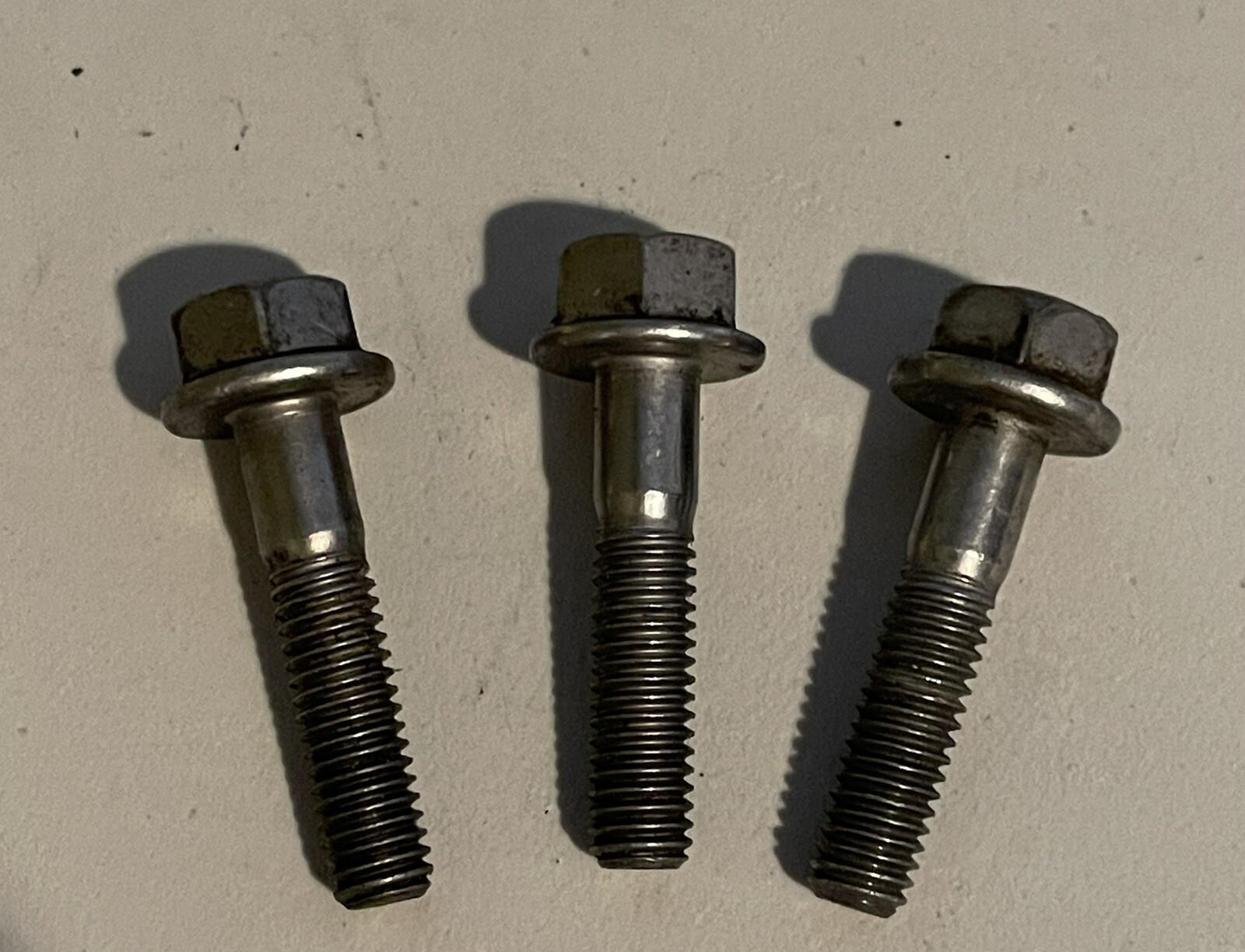2007-2013 MINI Cooper R56 R57 R55 R58 R59 R60 Thermostat Bolt Set 11537565526