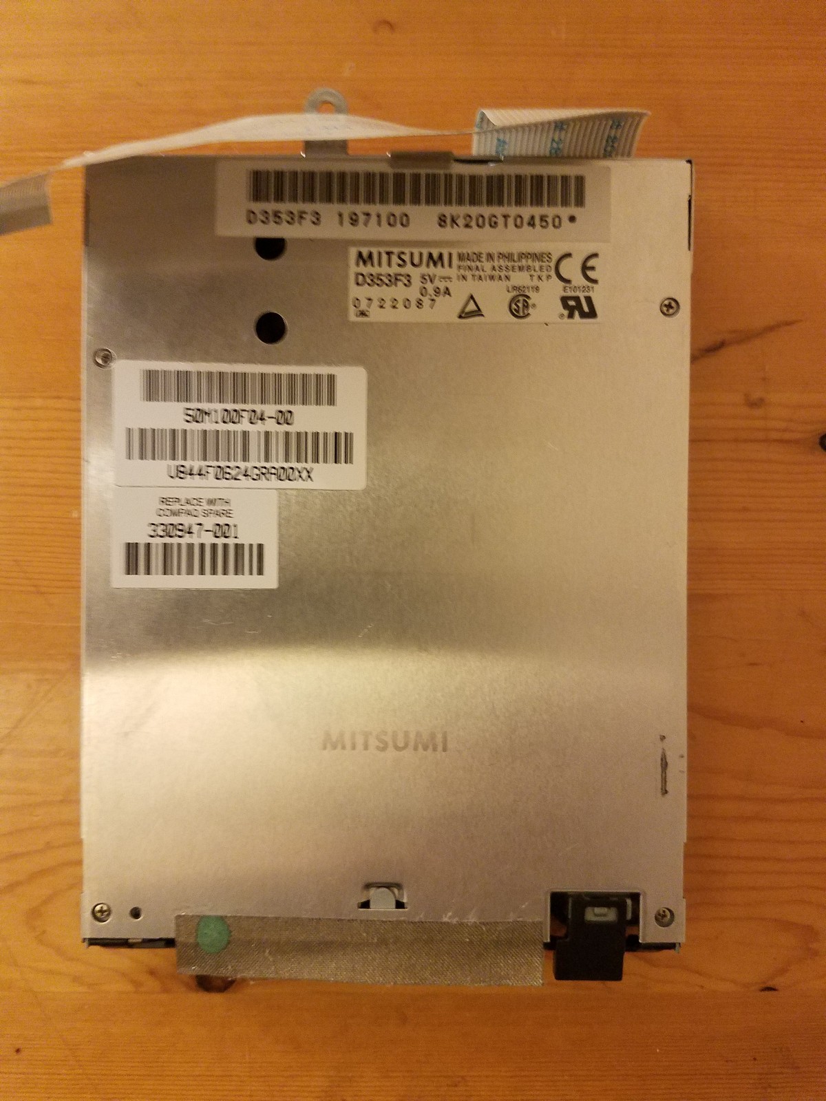 MITSUMI D353F3 Internal 3.5" Slim Floppy Disk Drive 330947-001 197100