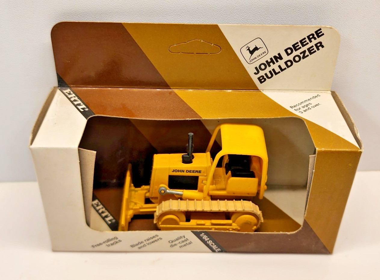 ERTL 1/64 Diecast John Deere Bulldozer #568 Vintage 1980s NOS