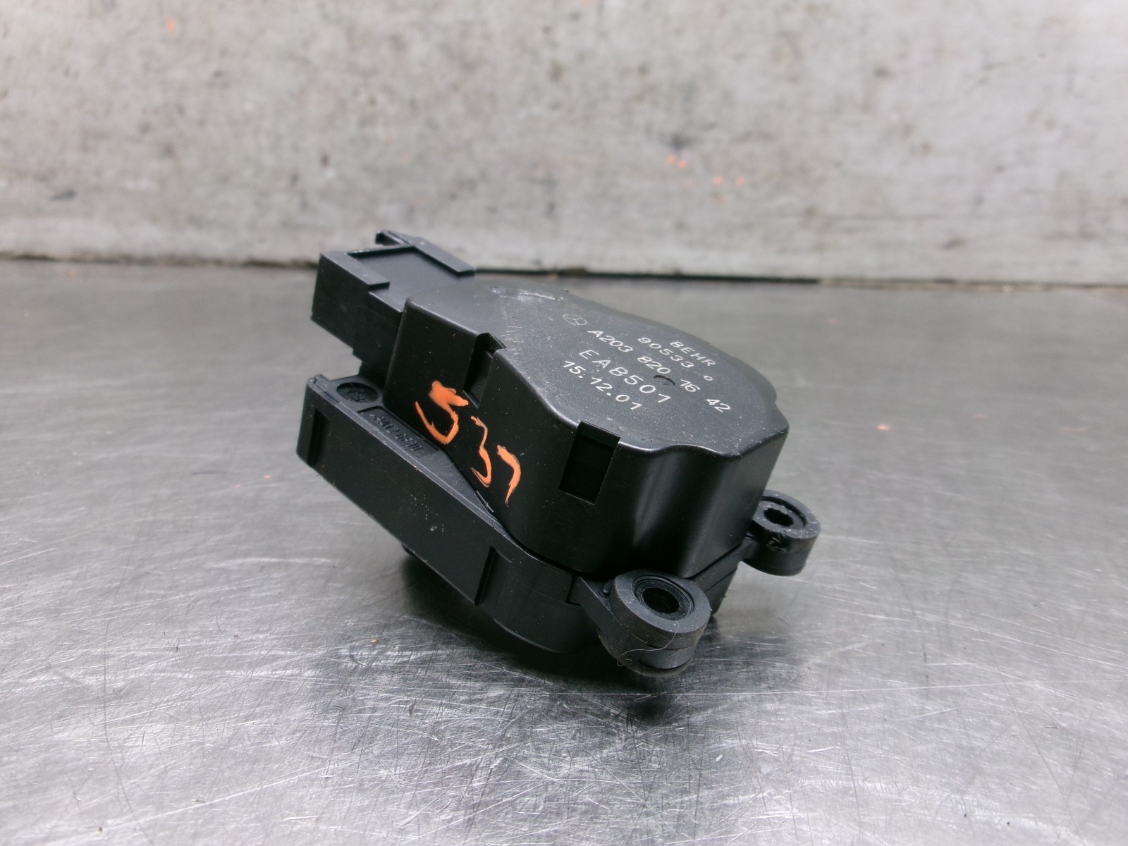 01 - 05 MERCEDES BENZ C240 HVAC HEATER BLEND DOOR FLAP ACTUATOR A2038201642