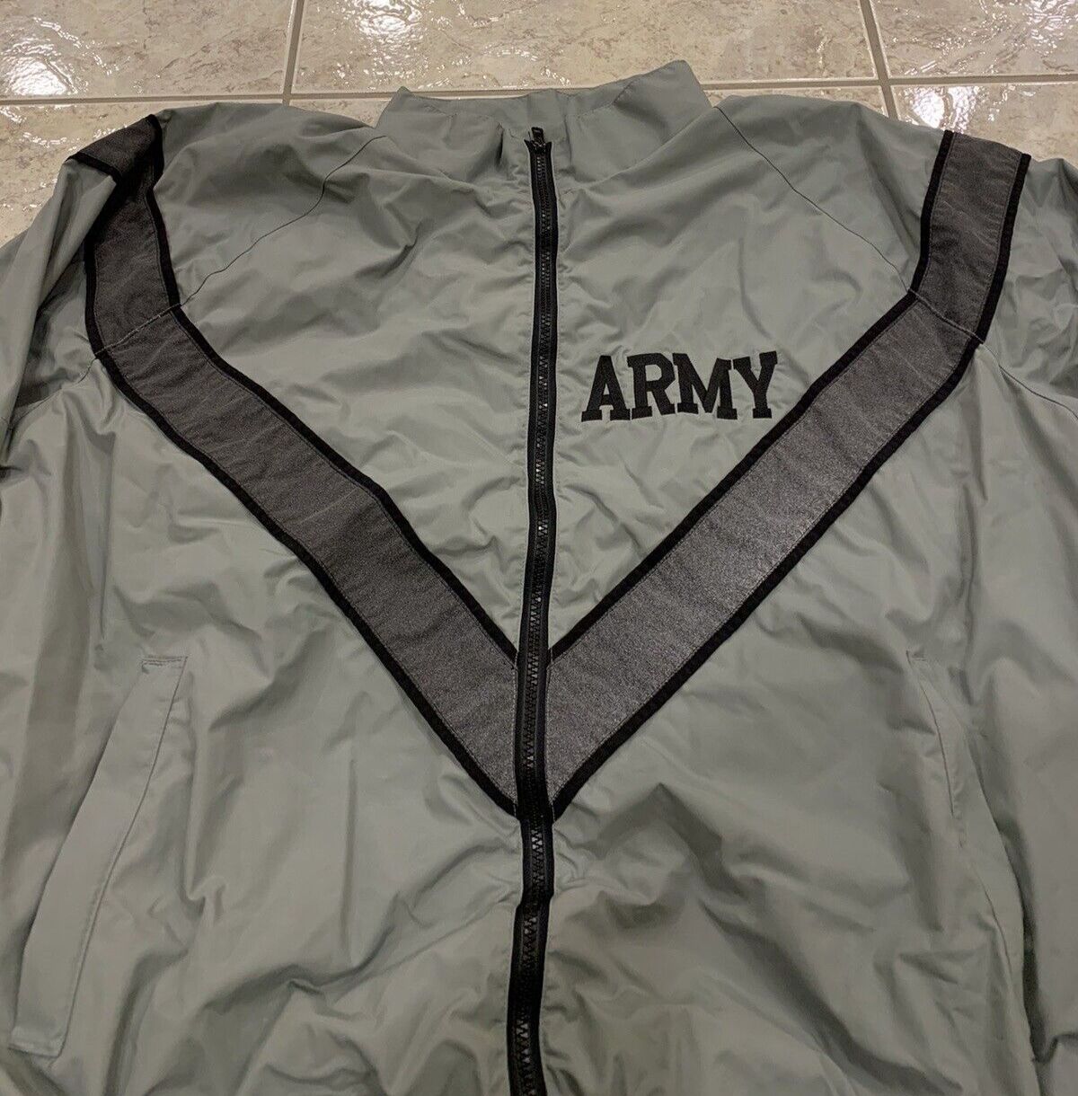 Men's Large Long USGI U.S. Army IPFU Gray Full Zip Windbreaker Jacket