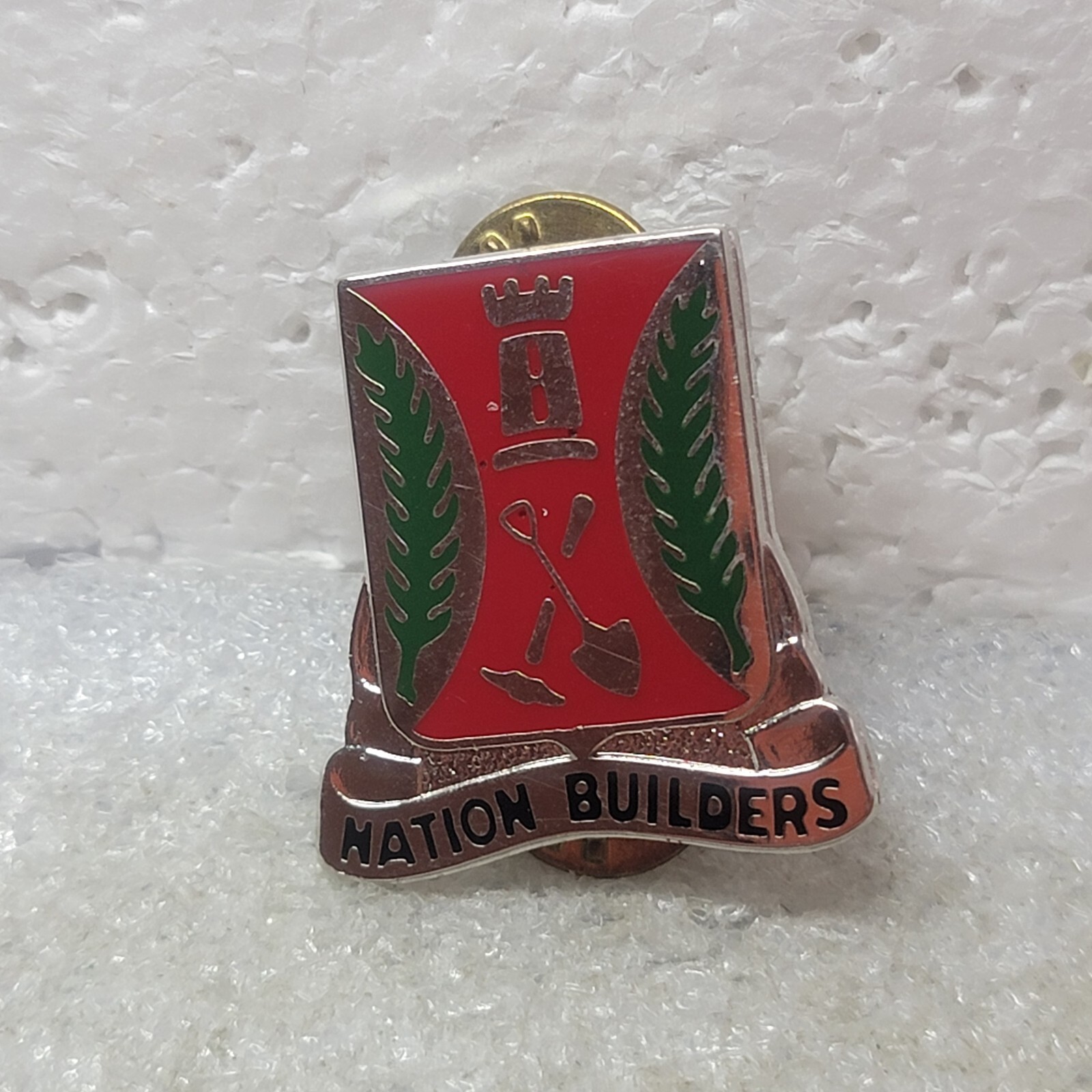 VTG US Army 536th Engineer Battalion Pin Nation Builders DI DUI Crest G23
