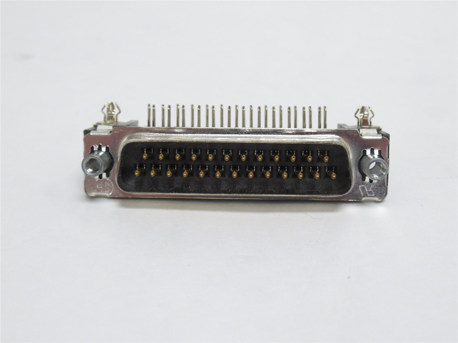 228960 New-No Box; AMP 747842-5 D-Sub Plug; 25 Position; Male Pins