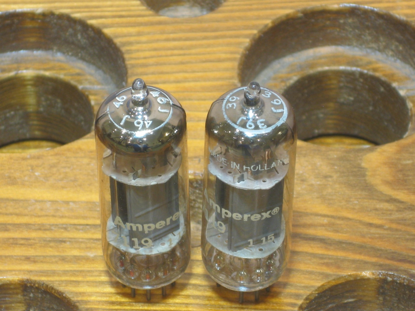 Amperex 7119 / E182CC Matching pair PQ D getter electronic tubes