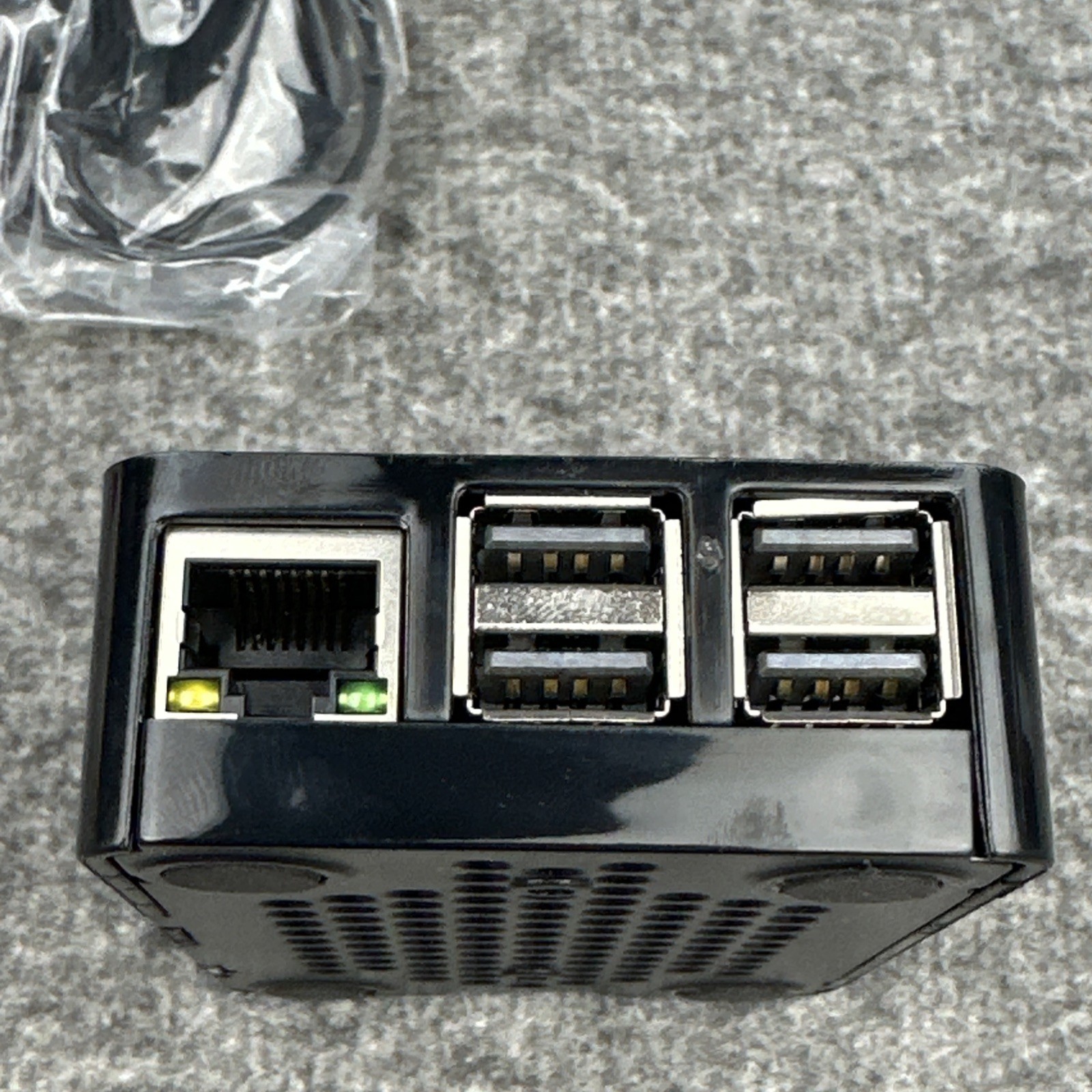 Raspberry Pi 3 Starter Kit Canakit Black Case, 32GB SD Card 2.5A Adapter Python
