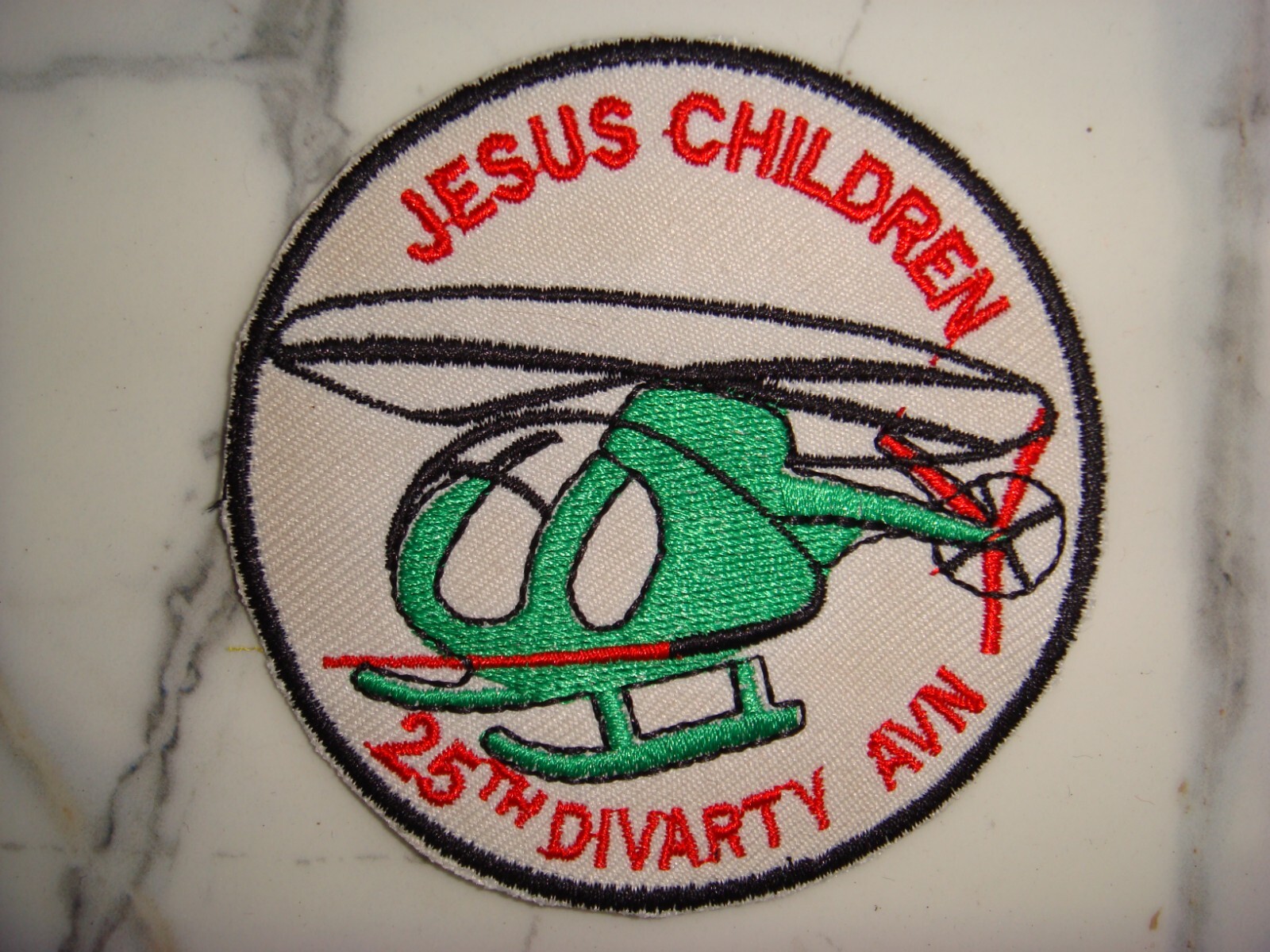 US 25th INFANTRY DIVISION ARTILLERY " JESUS CHILDREN ", VIETNAM WAR TAB PATCH