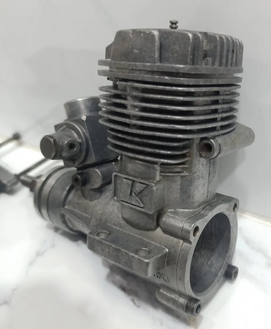 Kyosho 40 Nitro Airplane Engine. 2-Stroke Strong Compression
