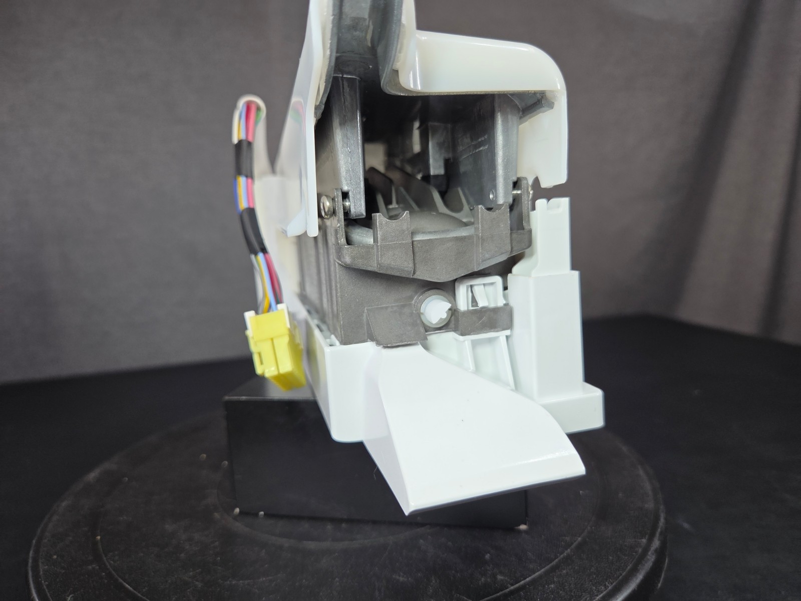 DA97-13718C for Samsung Refrigerator 6-Cube Ice Maker New Open Box
