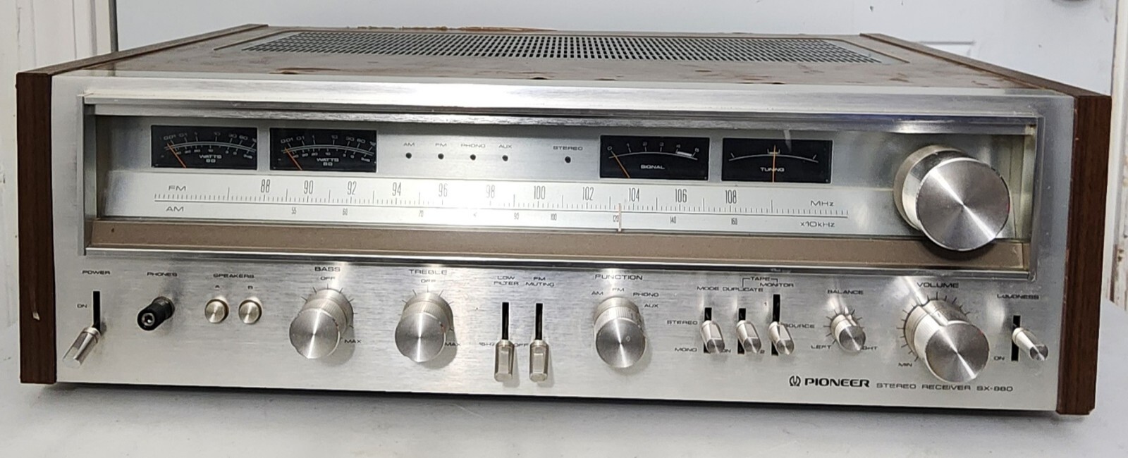 Pioneer SX-880 AM/FM Stereo Receiver 1978 Tested Works Great.