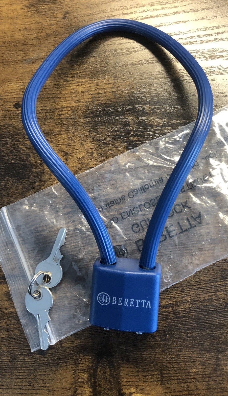New Beretta Handgun Blue Cable Lock w/ 2 Keys R15SC3