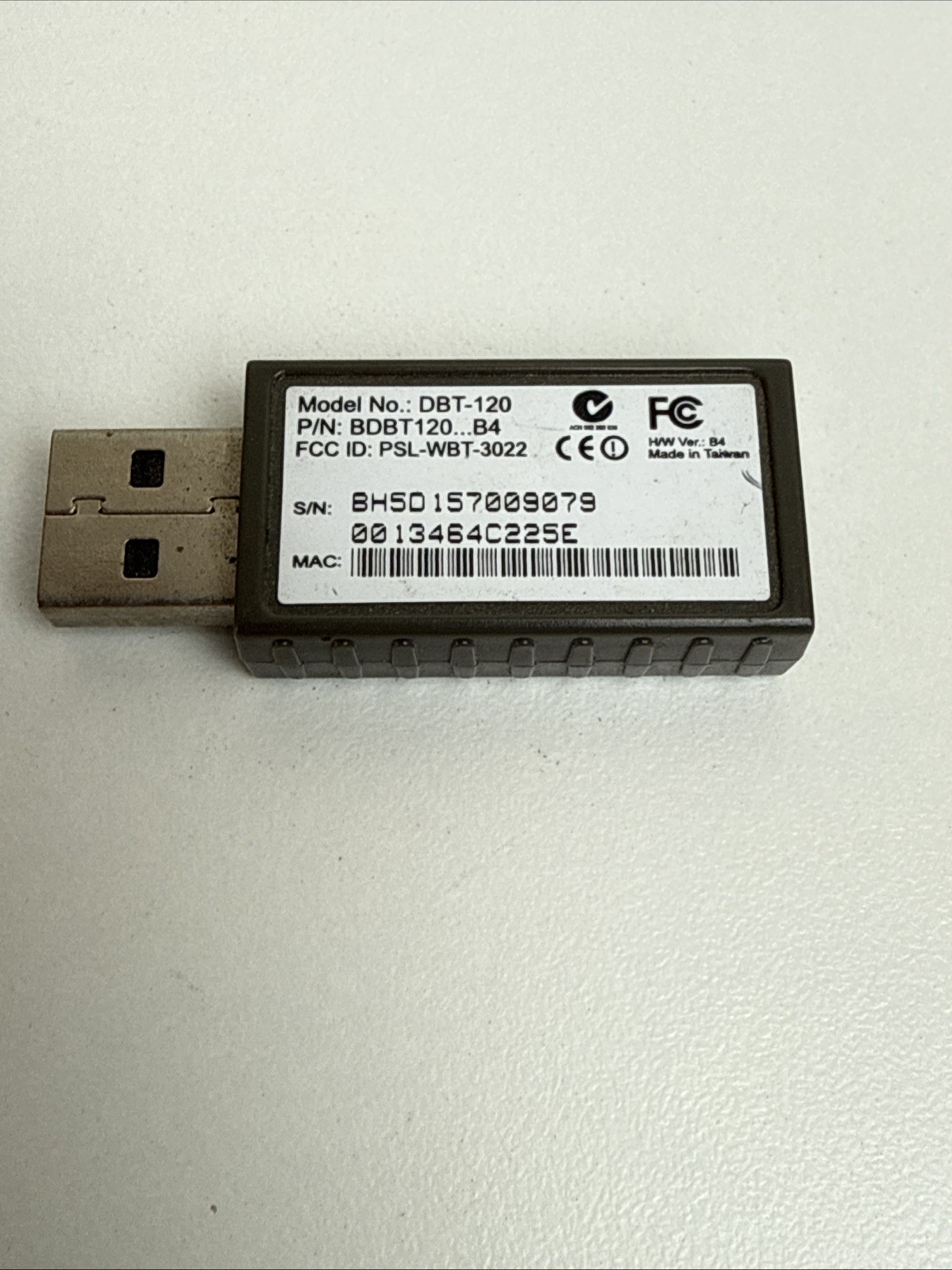 D-Link DBT-120 USB Bluetooth 1.1 Adapter PC/Mac Plug & Play 33ft Range