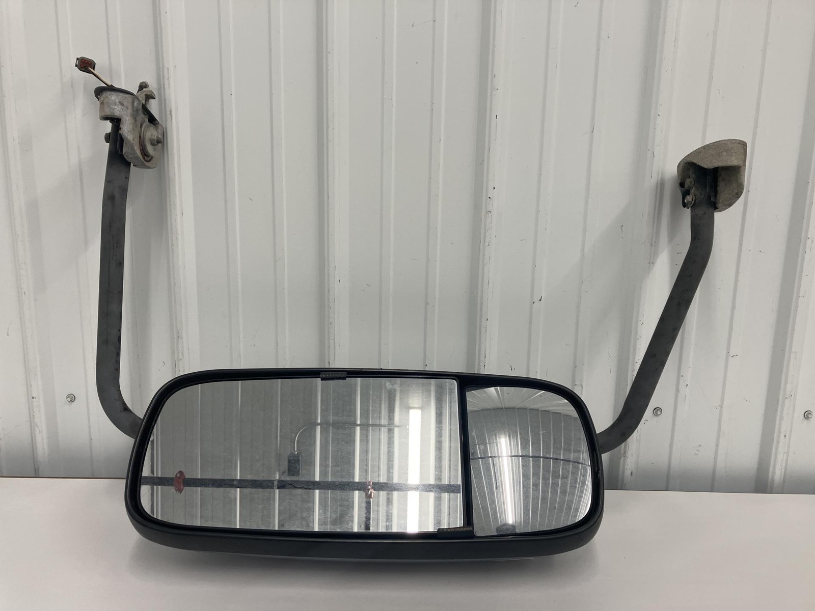 2008-2018 Mack CXU613 POLY/CHROME Left/Driver Door Mirror - Used