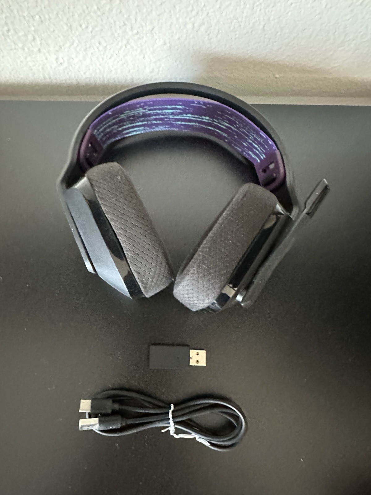 Logitech G535 Lightspeed Wireless Gaming Headset only Read/r